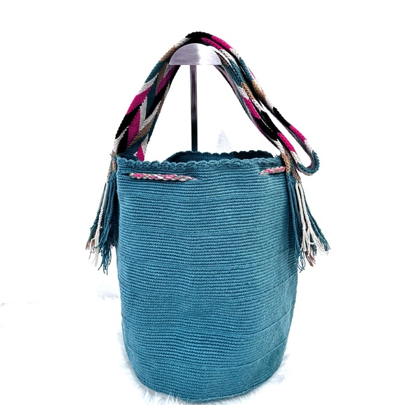 Handwooven Boho Waayu Crossbody Bag - Picture 8 of 11